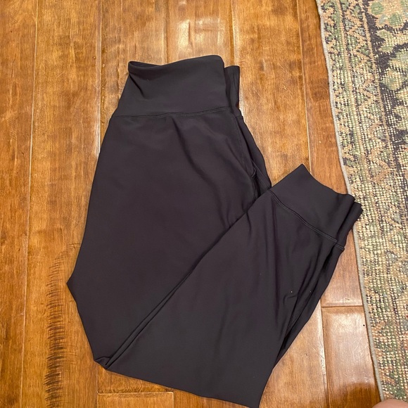 Black Old Navy Joggers with Pockets - Picture 1 of 4